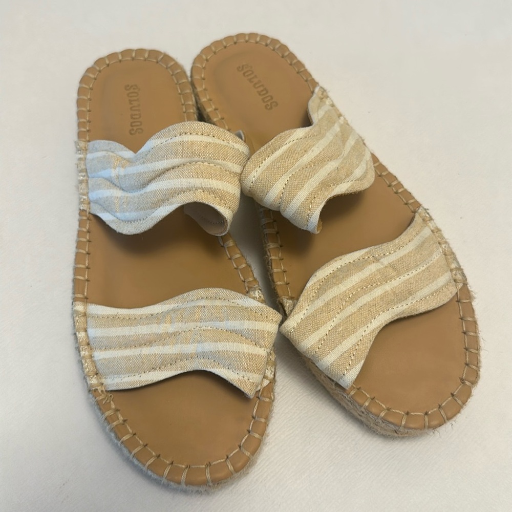 NEVER WORN PLATFORM SOLUDOS!